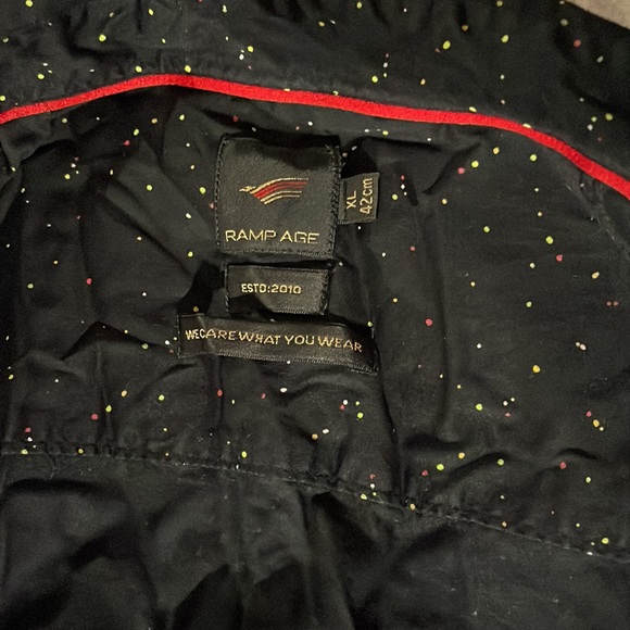 Black shirt on multicolour dot ( 100% cotton ) - Picture 4 of 5